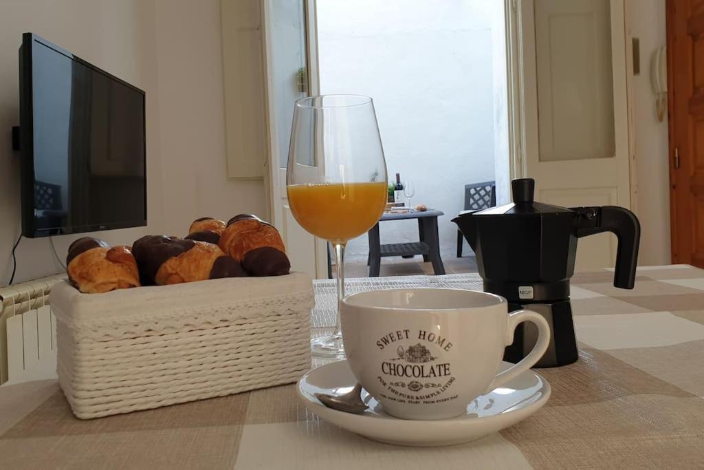 Casa Ramona Apartamento De Pueblo Con Patio En El Centro De Sant Joan Сан Хуан де лес Абадесес Екстериор снимка
