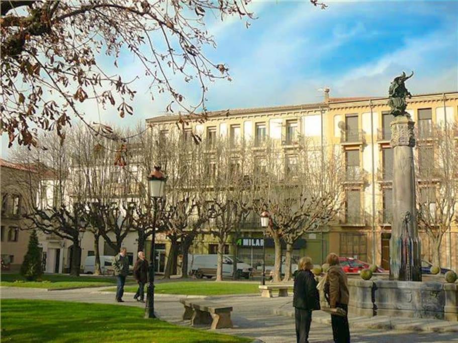 Casa Ramona Apartamento De Pueblo Con Patio En El Centro De Sant Joan Сан Хуан де лес Абадесес Екстериор снимка