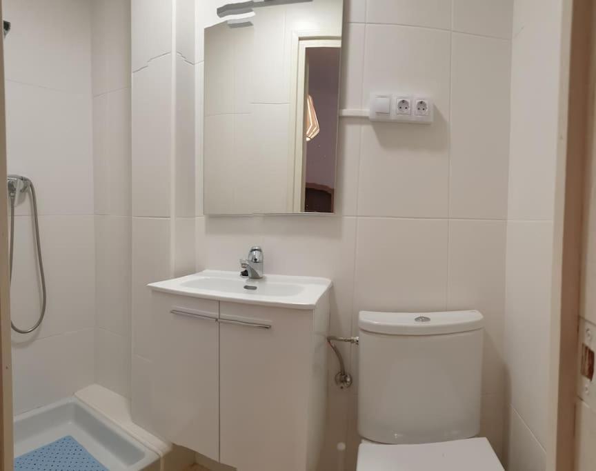 Casa Ramona Apartamento De Pueblo Con Patio En El Centro De Sant Joan Сан Хуан де лес Абадесес Екстериор снимка