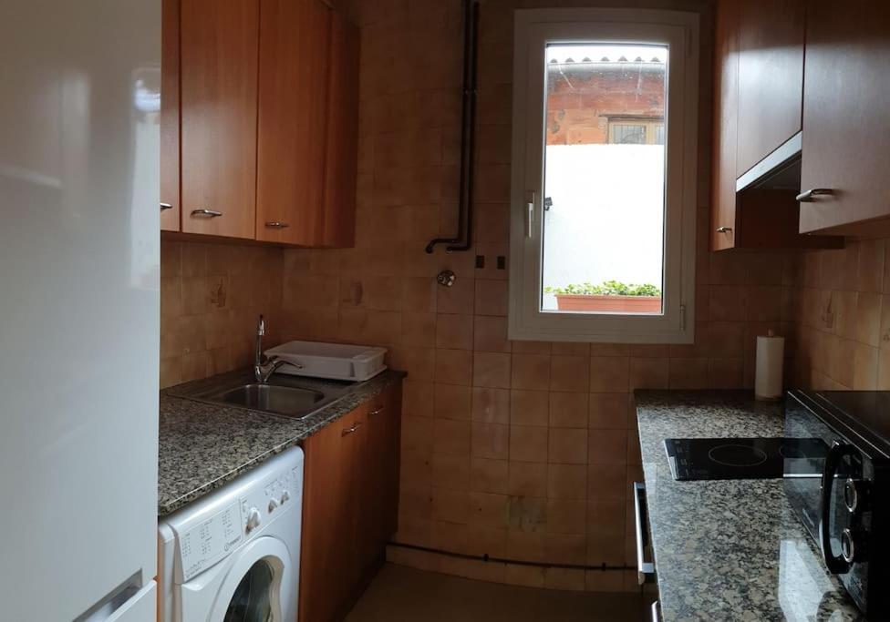 Casa Ramona Apartamento De Pueblo Con Patio En El Centro De Sant Joan Сан Хуан де лес Абадесес Екстериор снимка